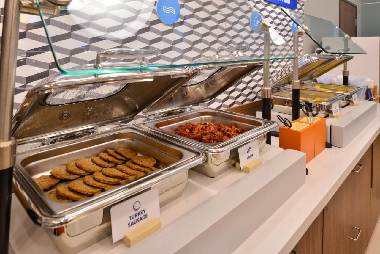 Holiday Inn Express & Suites Muskegon - Grand Haven By Ihg Eksteriør bilde