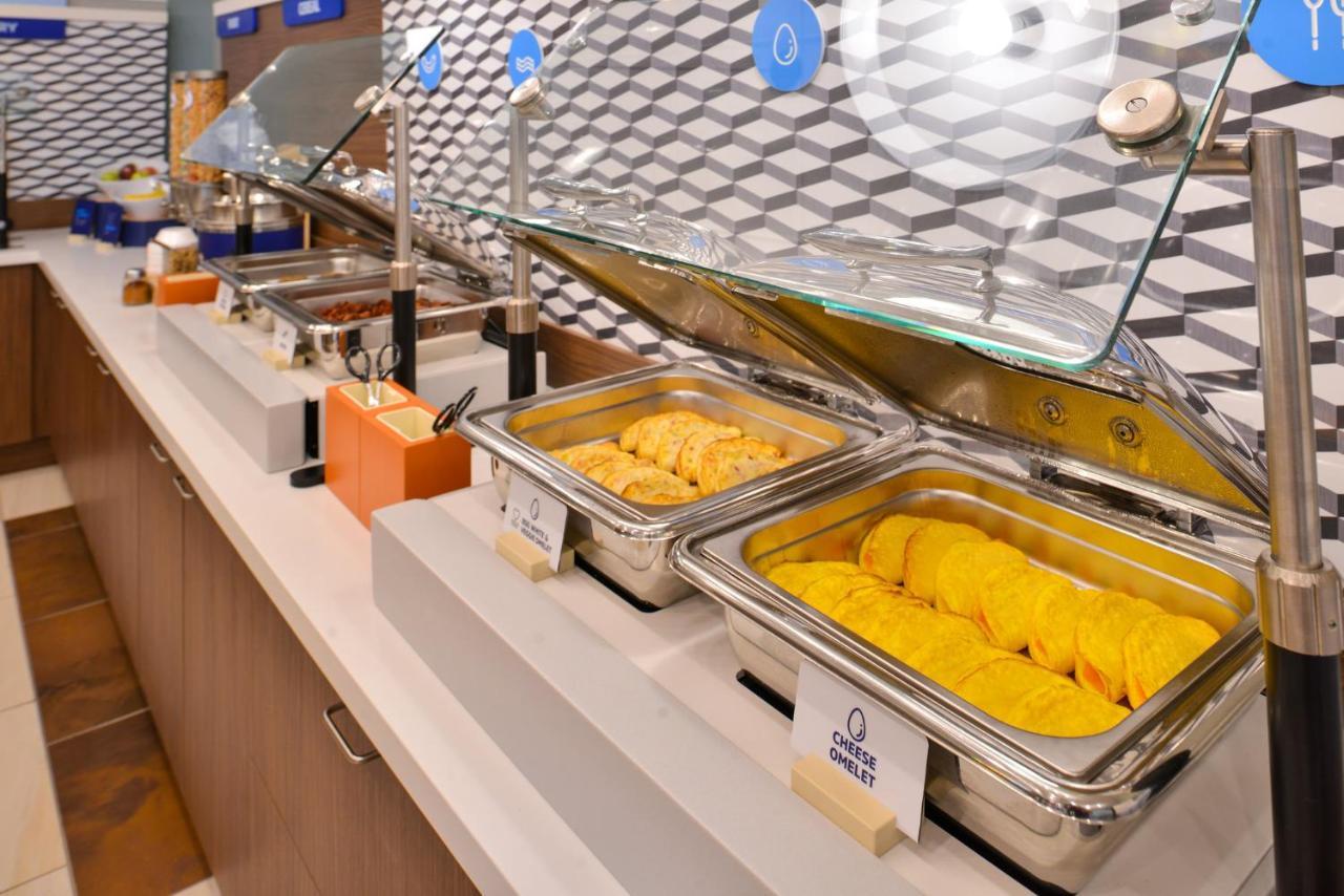 Holiday Inn Express & Suites Muskegon - Grand Haven By Ihg Eksteriør bilde