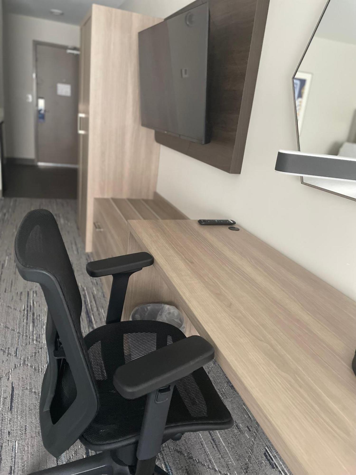 Holiday Inn Express & Suites Muskegon - Grand Haven By Ihg Eksteriør bilde