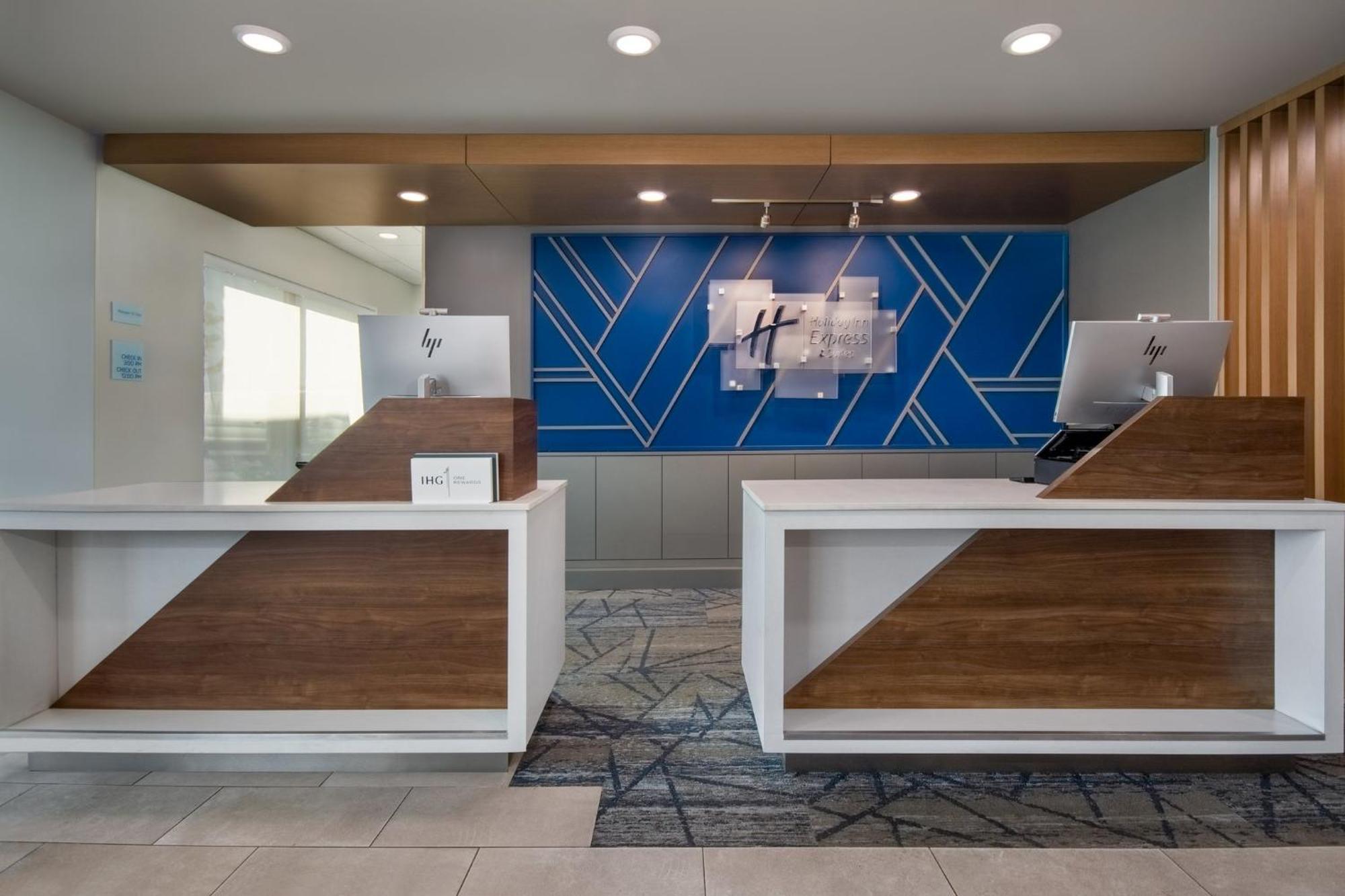 Holiday Inn Express & Suites Muskegon - Grand Haven By Ihg Eksteriør bilde